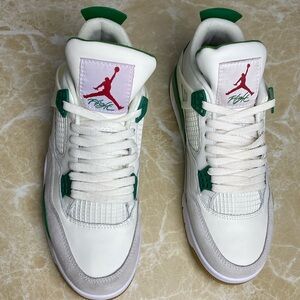 Jordan 4 Retro SB Pine Green -Men’s Athletic Trainer Sneakers